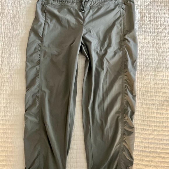 Athleta Gray Capris - Picture 2 of 3